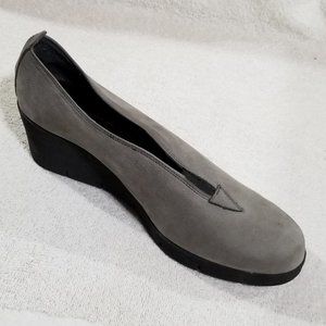 The Flexx brushed gray wedge heel shoes